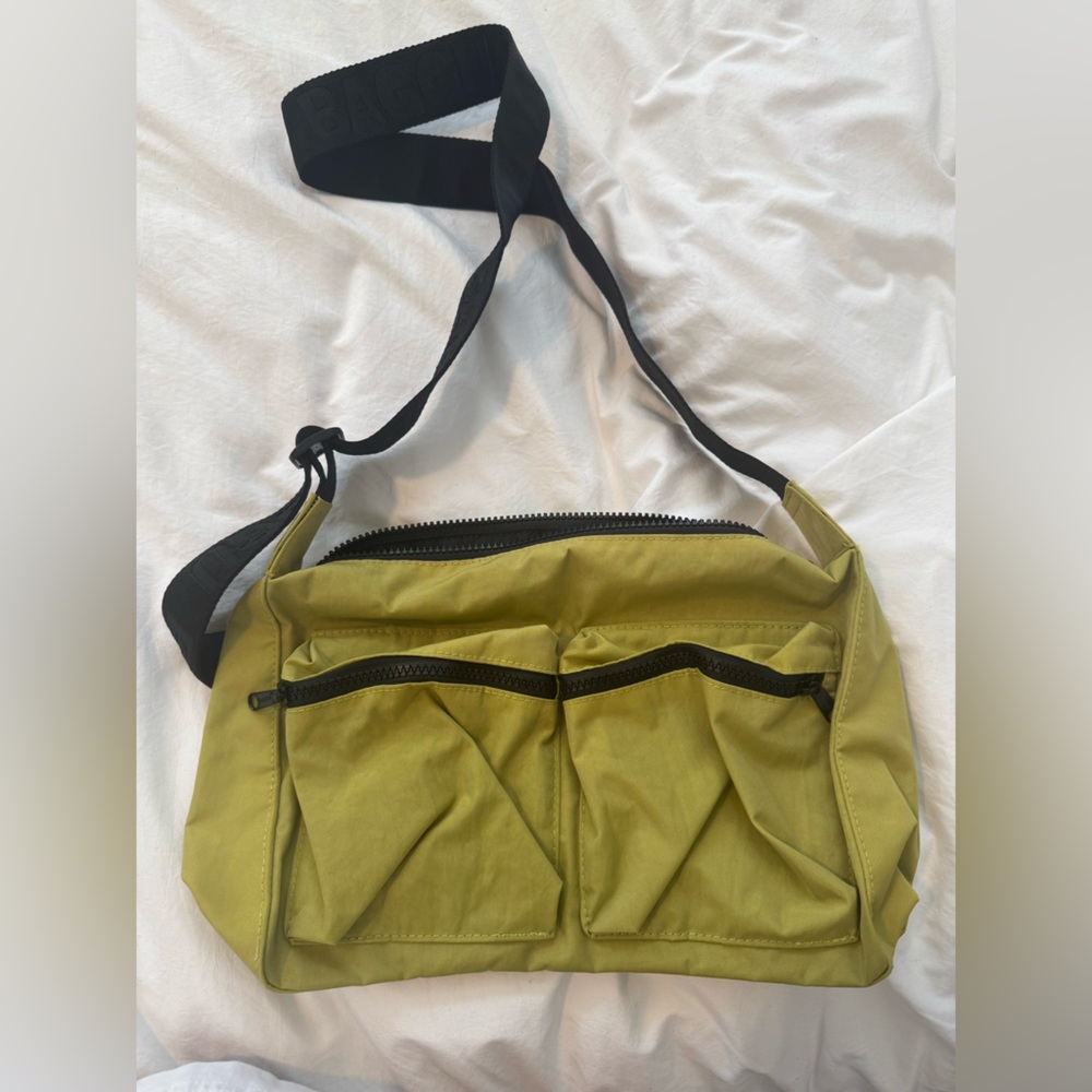 NWT baggu lemon grass medium cargo crossbody